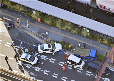 東京衝撞行人釀1死10傷　嫌犯2分鐘偷車犯案