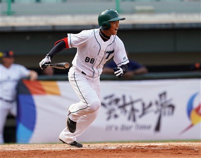 台鋼雄鷹提交60人保留名單　郭俞延簽回機會不高