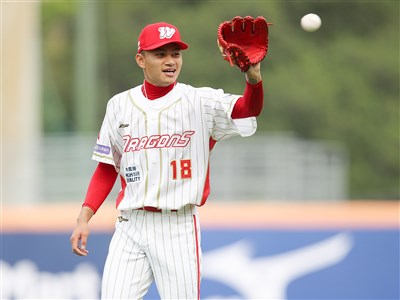 日職軟銀加碼爭取徐若熙　開3年超過3億台幣巨約