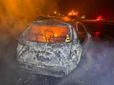 凌晨翁騎機車逆向國1內側車道  水上段撞車起火身亡