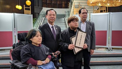 障團促修身權法 石崇良允最快年底前送立法院