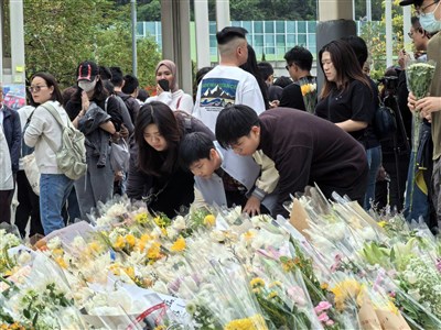 香港親政府媒體人發文　批評宏福苑大火是人禍
