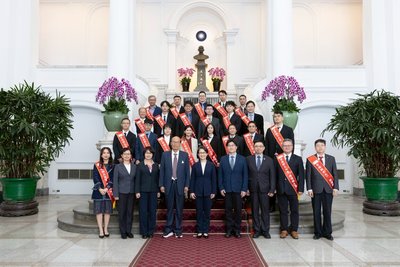 副總統接見崇越論文得主　盼為全球性問題尋找新解方