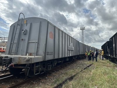 台鐵花蓮調車人員遭貨物列車撞擊　送醫搶救不治