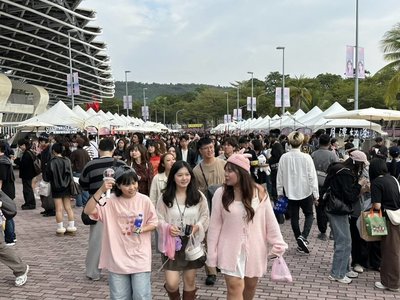AAA首度移師高雄　韓星雲集粉絲朝聖