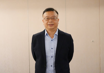 走出父母被殺害陰影 林作逸輔導眼光敏銳獲大愛獎