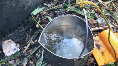 源遠路大排泡沫 台水最快9日抽基隆河原水