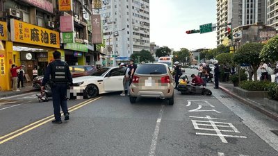 北市男子拒檢逃逸駕車撞傷2騎士 警逮人查獲毒品