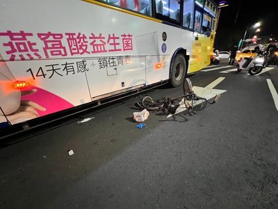 北市公車碰撞自行車 婦人傷重不治
