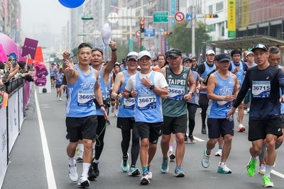 蔡明忠：AI把台灣推上世界舞台　明年經濟也會很好