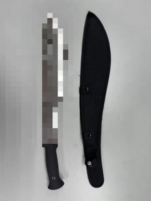 士林夜市黑衣男持開山刀閒晃　北市警火速查獲送辦