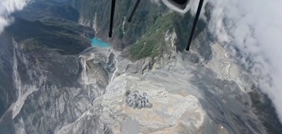 馬太鞍堰塞湖災後山壁裸露　林保署空投種子復育