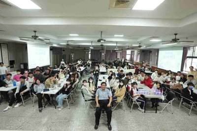 人權故事車前進斗六高中　蔡財源分享生命故事