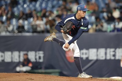 劉任右台日高中棒球賽先發搶勝　點日打者壘間破壞力