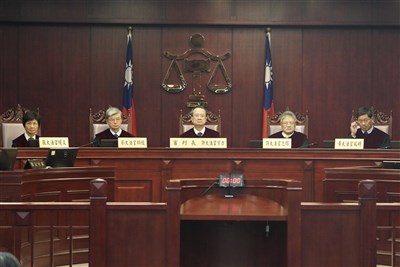 總統:願去立院國政報告 但一問一答已違憲