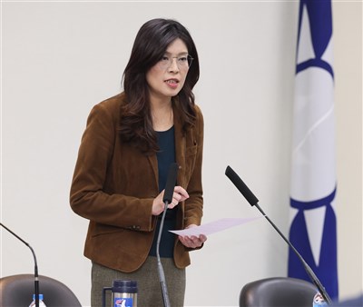 鄭麗文稱優先訪北京　綠批無視中共軍演忽視台灣安全