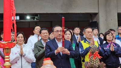 新北第二行政中心上梁 可望115年9月底提前完工