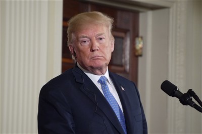 川普簽署公告　延後一年調升家具、櫥櫃與化妝台關稅