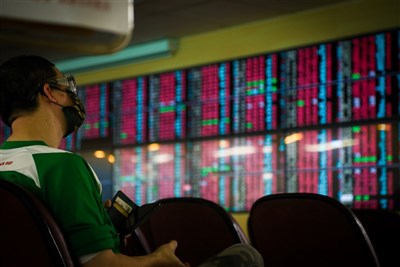 台股2025年底開戶數1376萬創新高　年增55萬戶