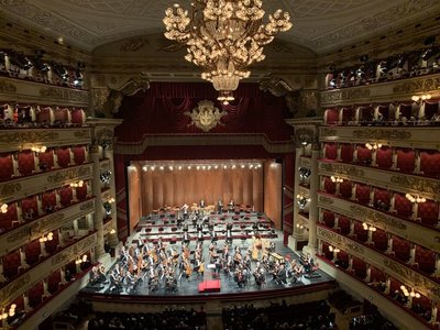 義大利歌劇院的觀眾難題  堅持貴氣或更接地氣？