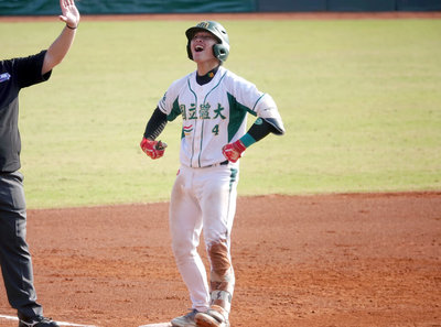 大專棒球聯賽周柏恩關鍵三壘打 教頭看見職棒潛力