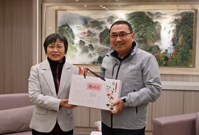 劉世芳赴新北拜訪　侯友宜：配合中央攜手推社宅