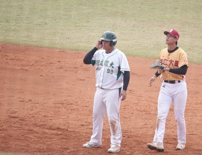 大專棒球聯賽國體陳堃益敲4安 攻擊變化球能力進步