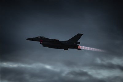 卓榮泰：續搜救F-16V戰機失聯飛官　適時說明進度