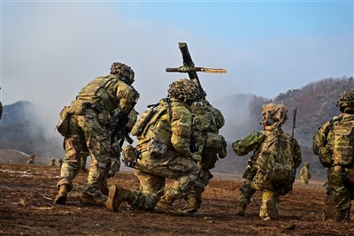 美軍F-15墜伊朗如何尋人？戰鬥搜救進行方式一次看懂