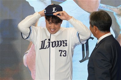 林安可投手入選野手旅外罕見 餅總:證明打擊天賦