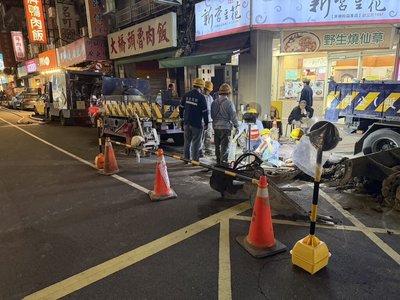 北市延三夜市路面疑瓦斯漏氣 持續搶修釐清中