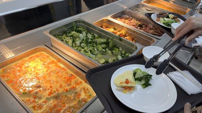 雄鷹基地首日菜單曝光  菜色多元少油兼顧蛋白質