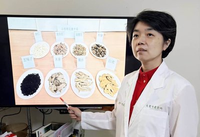 85歲翁肺阻塞遇寒加劇　中醫調理1月喘咳改善