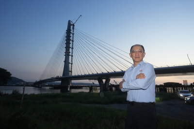 從堅拒到當責 工程老將接下淡江大橋關鍵一棒