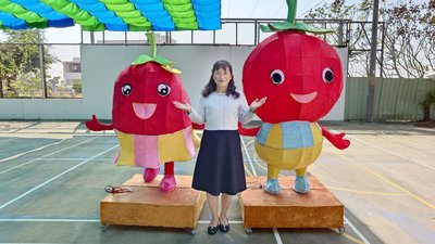 嘉縣重寮國小食農教育延伸花燈競賽 番哥、茄妹問世