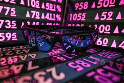 股王信驊站上8000元　台股漲278點收30567點