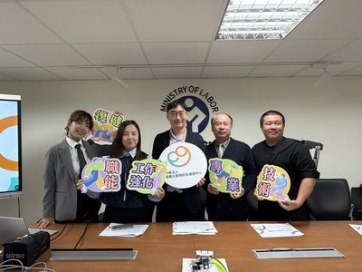 重建中心攜成大打造客製化輔具 助職災勞工復工