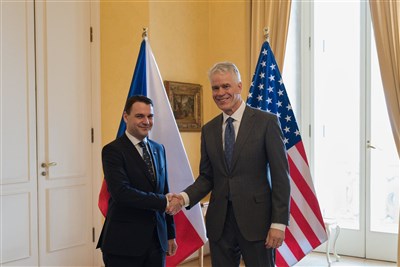 捷克新任外長與美駐捷大使會談：不預期強化對中關係
