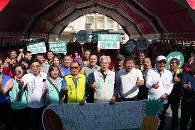 屏東縣府客務處長請辭參選內埔鄉長 現任鄉長相挺