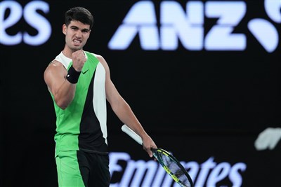 球王艾卡拉茲直落三闖澳網次輪　力拚生涯大滿貫