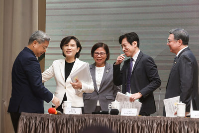 對美談判挑燈夜戰　張惇涵曝總統級宵夜燒餅蔥蛋加豆漿