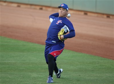 日投手備戰經典賽注重手部保濕 12強廖乙忠有經驗