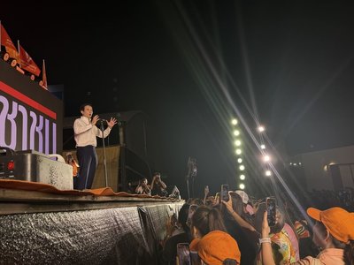 泰國政治明星皮塔回歸造勢場合　為人民黨站台助選