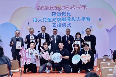 卓榮泰接見光復鄉救災學生　讚讓世界看到台灣