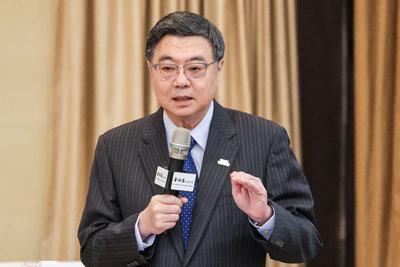 卓榮泰籲在野立委對話　重新審議預算