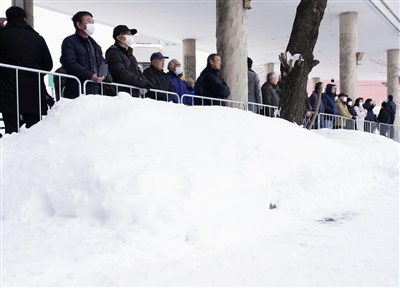 日本眾院選舉受嚴冬豪雪衝擊　暖暖包成維安新挑戰