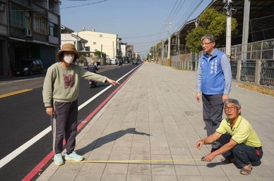 屏東內埔增設人行道　居民指設計不良造成道安風險