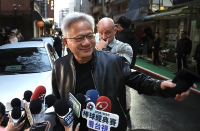 黃仁勳與魏哲家晚間餐敘　訪台行程最後一站