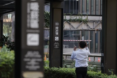 年貨大街擬設戶外吸菸室 北市:先與中央溝通法規