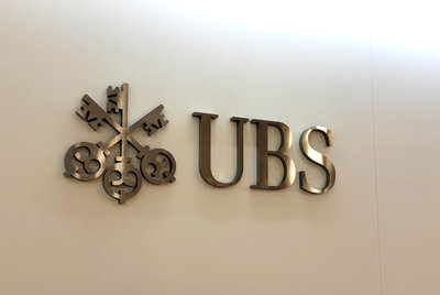 瑞銀：前3季黃金目標價6200美元　美期中選舉後下修